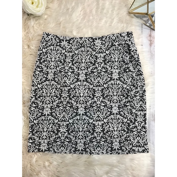 LOFT Dresses & Skirts - LOFT size small floral white overlay black skirt